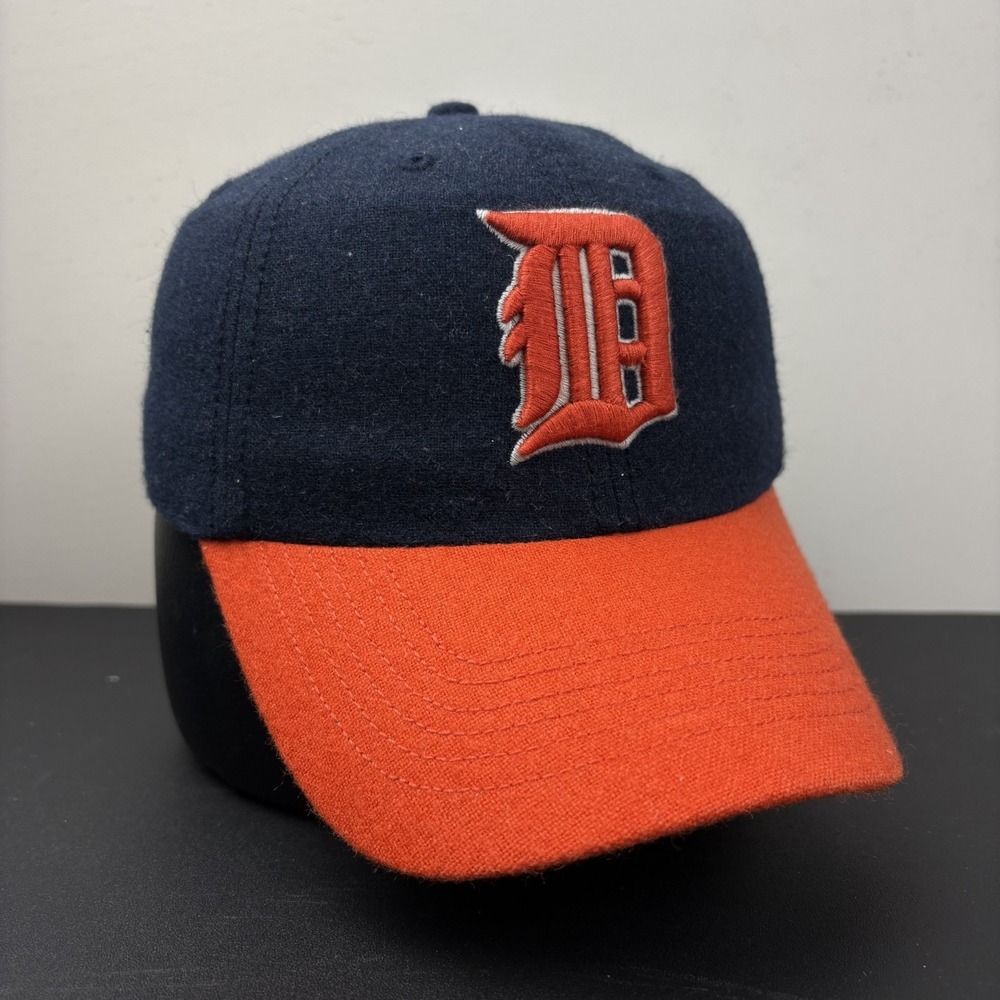 Vintage Y2K Detroit Tigers MLB Navy Orange Wool Fitted Hat  Size Small Cap